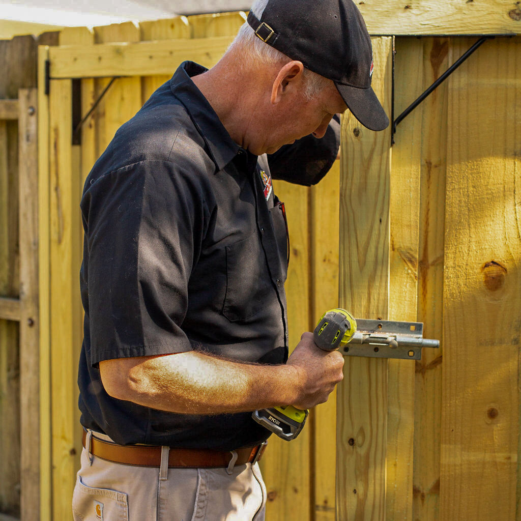 Fence Installation & Repair project example by Lillarians Contractor