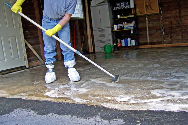Garage Floor & Concrete Cleaning project example by Lillarians Contractor
