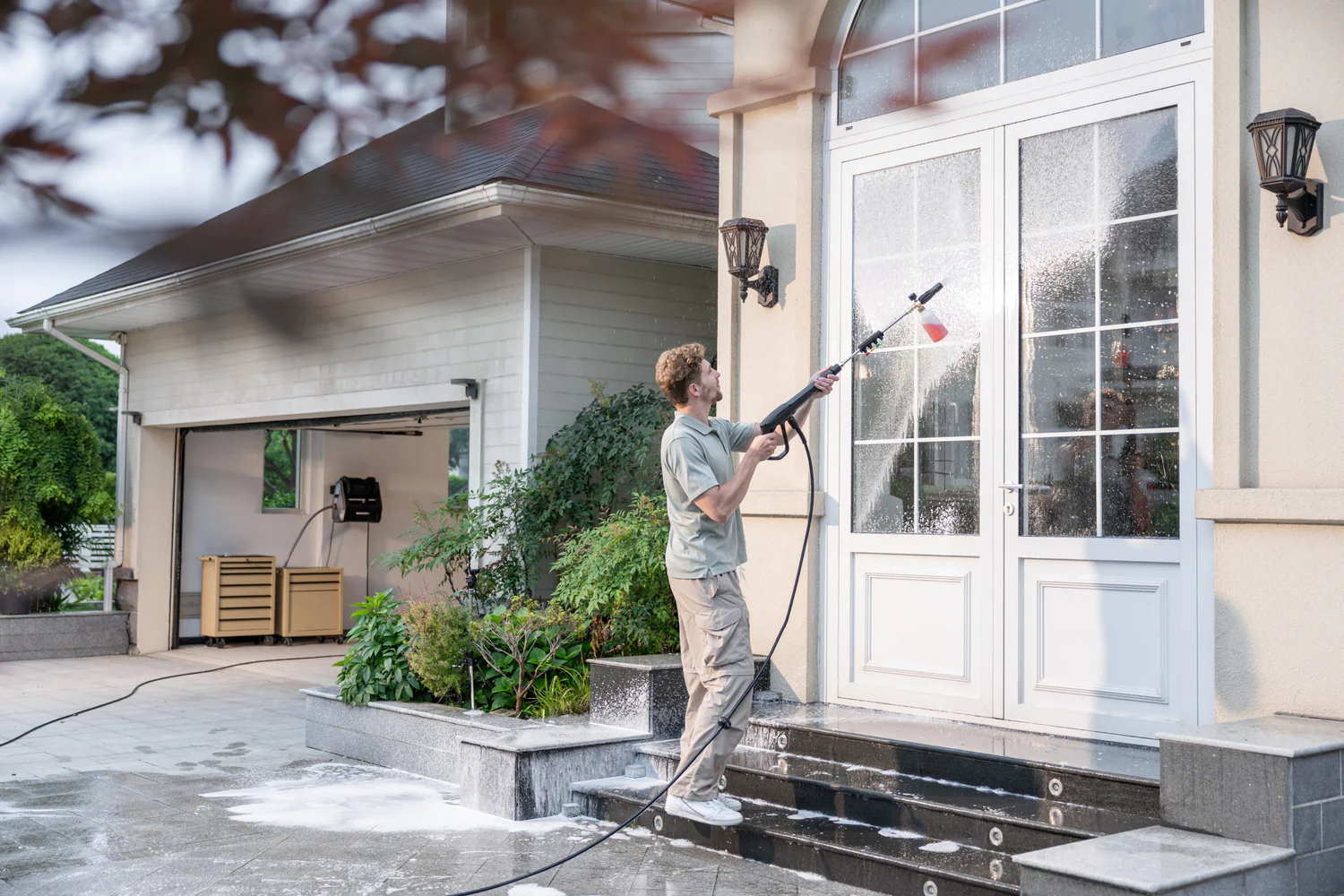 House Washing project example by Lillarians Contractor