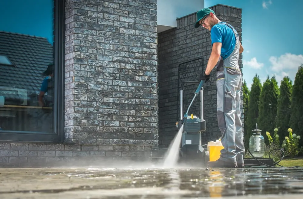 Driveway Cleaning project example by Lillarians Contractor